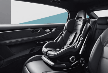 Bambini in automobile: dispositivi sicuri e consigli di viaggio